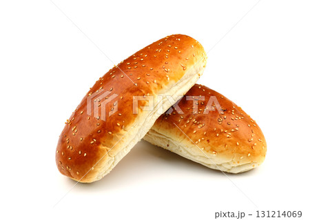 Sliced homemade sourdough rye bread with rye flour on white textured background. Top view or flat-lay. 131214069