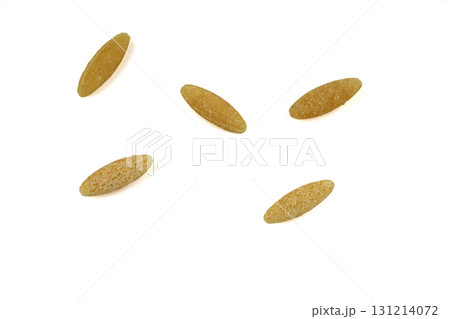 Raw fresh and healthy dry organic barley noodle foot background 131214072