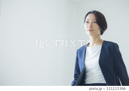 ビジネスウーマン 131215366