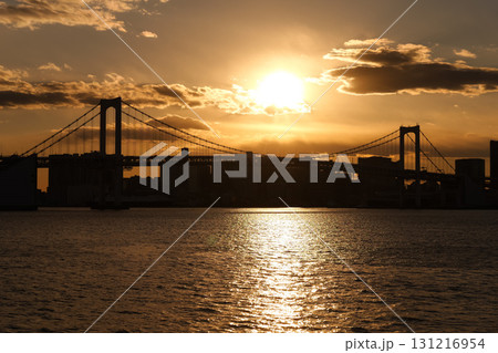 レインボーブリッジ　日没　2025年 131216954
