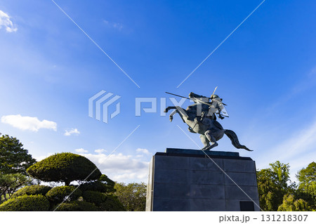 山形市霞城公園と最上義光の騎馬像 131218307