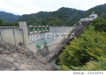 アーチ式コンクリートダム（小渋ダム） 131218731
