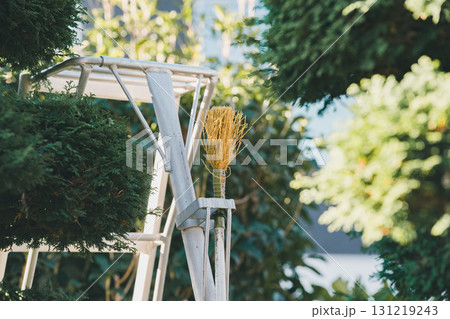 Japanese Gardener Japanese Gardener 131219243