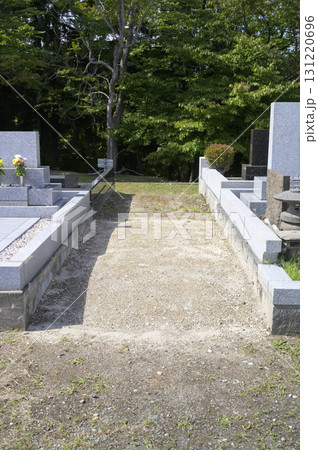 墓じまいのイメージ 131220696