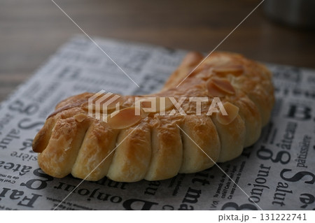 ラム酒香る　レーズンクリームデニッシュ 131222741