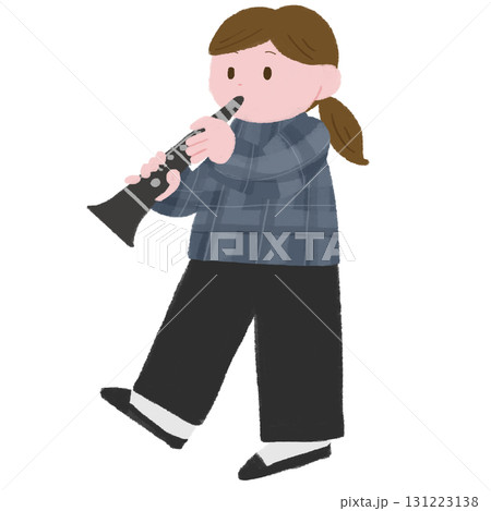 クラリネットを吹く女性の手描きカラーイラスト 131223138