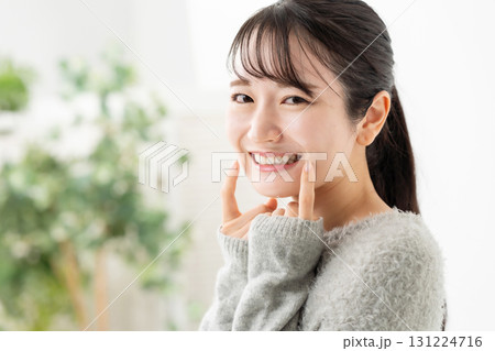 ビューティー　デンタル　歯並び 131224716