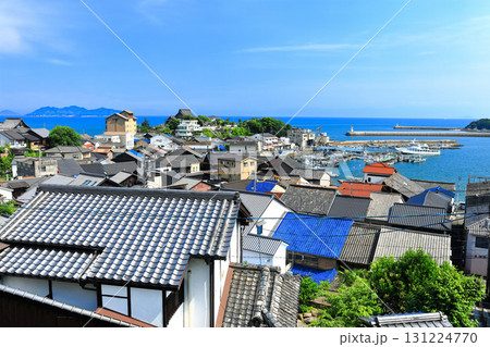 【広島県】晴天の鞆の浦の眺め 131224770