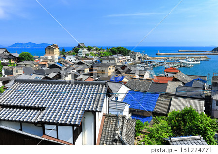 【広島県】晴天の鞆の浦の眺め 131224771
