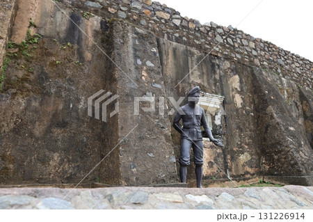 ゴール、要塞の景色と銅像【スリランカ】 131226914