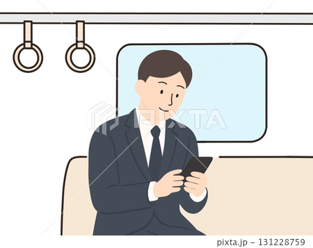 電車でスマホを見るビジネスマン 131228759