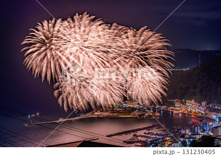 【静岡県】熱海100万ドルの夜景と海上花火大会 【静岡県】熱海100万ドルの夜景と海上花火大会 131230405