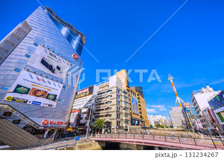 日本の横浜都市景観9月25日。横浜駅前・横浜ビブレやビックカメラ、南幸橋などを望む＝令和7年 131234267