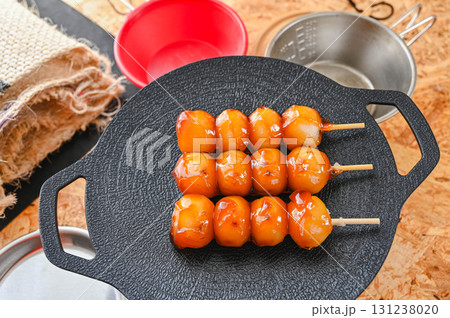 キャンプで作るデザート　焼きみたらし団子 131238020