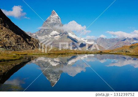 スイス　ツェルマット　逆さマッターホルン 131239752