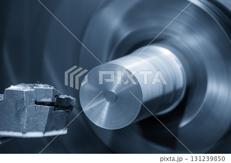 The metalworking process by turning machine. The metalworking process by turning machine. 131239850