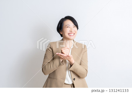 納得 ビジネス 女性 納得 ビジネス 女性 131241133