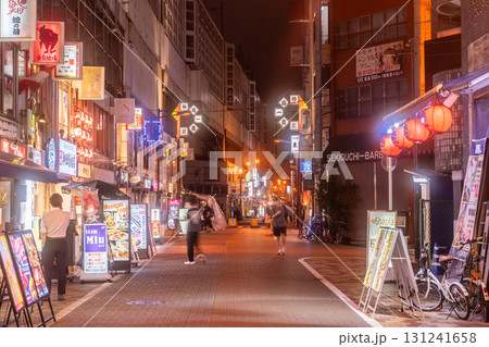 《東京都》神田駅前・賑わう大人の歓楽街 131241658