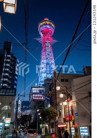 【大阪】新世界 ライトアップされた通天閣 【大阪】新世界 ライトアップされた通天閣 131243346