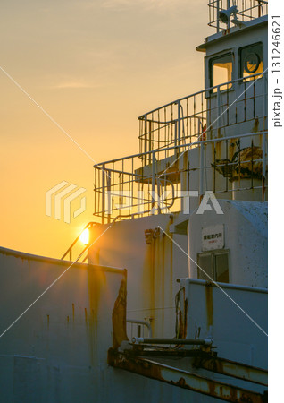 【道の駅・マリンドリーム能生】朝日と越山丸【糸魚川市】 【道の駅・マリンドリーム能生】朝日と越山丸【糸魚川市】 131246621