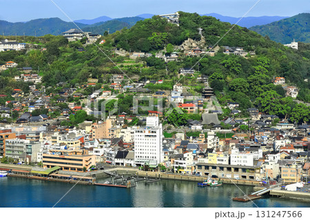 【広島県】向島から見た尾道の街並み（千光寺公園） 131247566