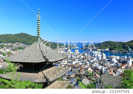 【広島県】天寧寺(三重塔)と尾道の町並み 【広島県】天寧寺(三重塔)と尾道の町並み 131247591
