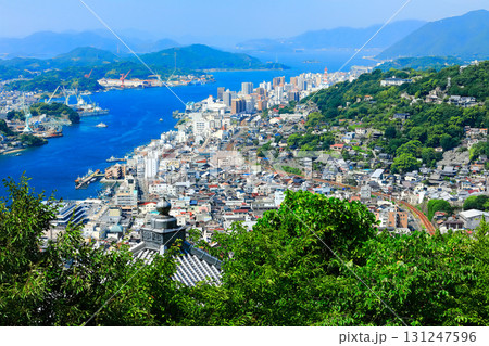 【広島県】晴天下の尾道の町並み 【広島県】晴天下の尾道の町並み 131247596