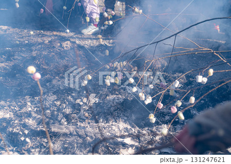 【冬素材】小正月の年中行事・どんど焼き【長野県】 131247621