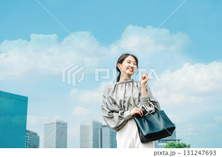 若いキャリアウーマンのポートレート 若いキャリアウーマンのポートレート 131247693