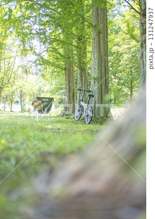 新緑・初夏のサイクリングイメージ (蒜山高原) 新緑・初夏のサイクリングイメージ (蒜山高原) 131247937