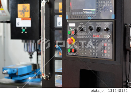 metalworking vertical CNC milling machine 131248182