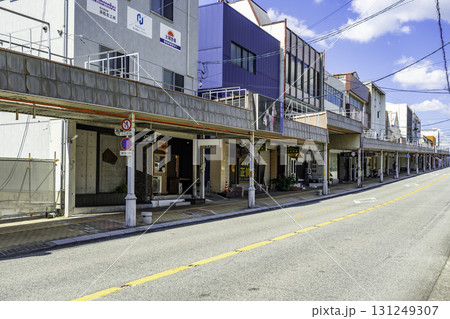 浜田　浜田駅前　銀天街東通り　島根県浜田市 131249307