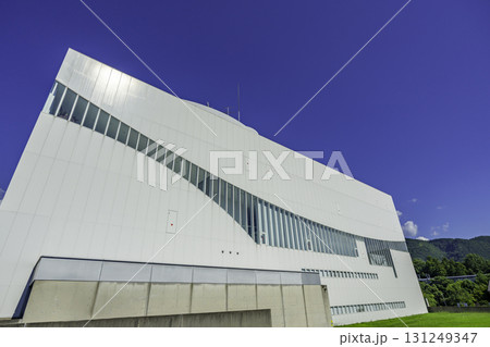 浜田　浜田市世界こども美術館　島根県浜田市 131249347