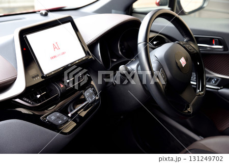 無人の運転席 AI自動運転のイメージ 131249702