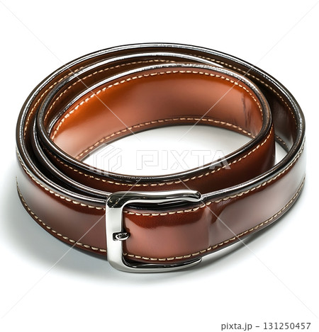 Elegant Brown Leather Belt with Polished Buckle for Stylish Fashion Accessories 131250457