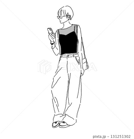 スマホを見るショートカットの女性・大人カジュアルファッションの線画イラスト 131251302