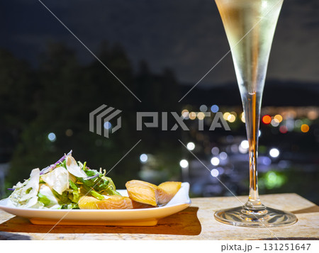 夜景と楽しむグラスワインと前菜 夜景と楽しむグラスワインと前菜 131251647