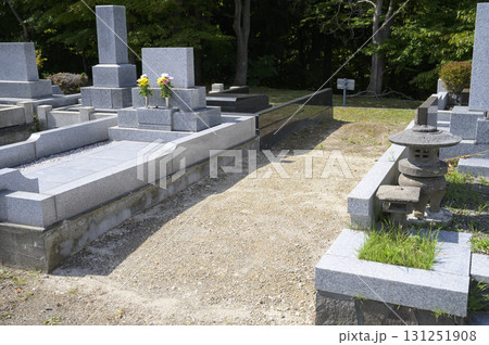 墓じまいのイメージ 墓じまいのイメージ 131251908