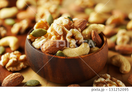 ミックスナッツ 131252095