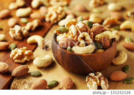 ミックスナッツ 131252126