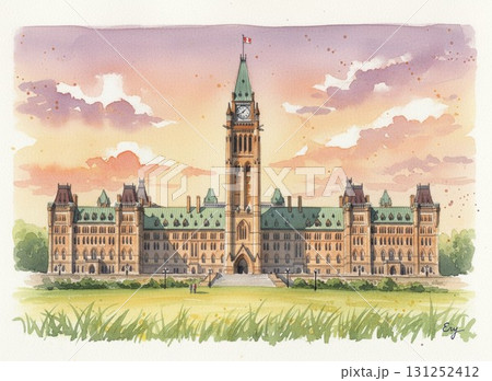 カナダ オタワのシンボル、緑の屋根が美しいカナダ国会議事堂　夕焼け　夕景　薄暮 131252412