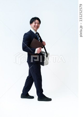 サービスエンジニア 131252579