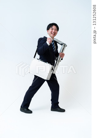 サービスエンジニア 131252608