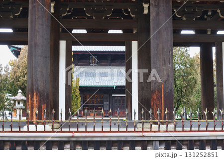 京都　冬の東福寺　三門（京都市東山区） 131252851
