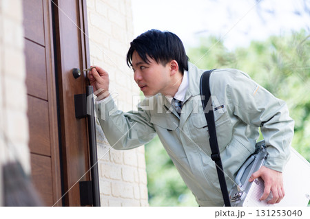 鍵の専門業者 131253040