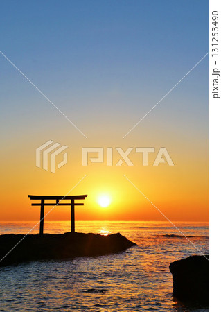 茨城県 大洗磯前神社からの初日の出 茨城県 大洗磯前神社からの初日の出 131253490