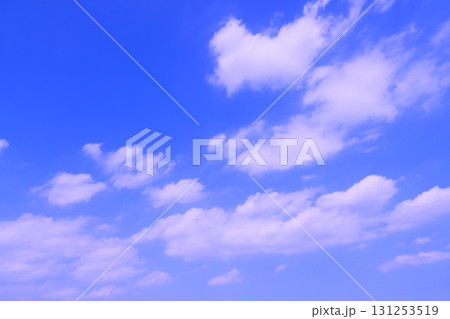 雲のある青空(壁紙素材) 雲のある青空(壁紙素材) 131253519