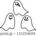 3匹のかわいいお化け 131254604