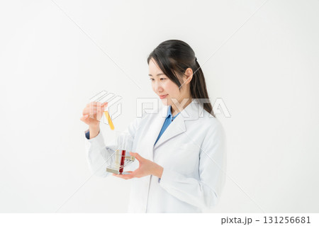 ビジネス 白衣の女性 研究員 ビジネス 白衣の女性 研究員 131256681