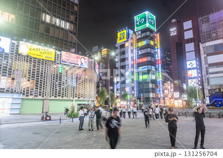 《東京都》新橋駅前・サラリーマンの街 131256704
